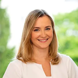 Dr. Julia Berger