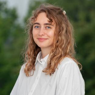 Dr. Julia Berger